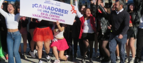 RECREOS ENTRETENIDOS, ORGANIZADOS POR LA DIRECCIÓN DESARROLLO COMUNAL Y LA CASA DE LA JUVENTUD.