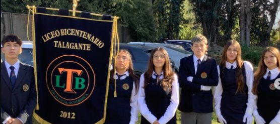 ABANDERAD@S Y PORTAESTANDARTES PARTICIPAN DE ACTO PARA DAR INICIO AL AÑO ESCOLAR 2026 EN ESCUELA EL PINO VIEJO