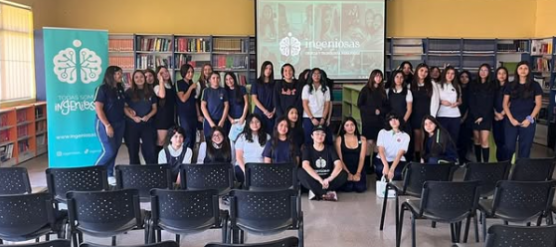 ORGANIZACIÓN INGENIOSAS REALIZA CHARLA PARA NUESTRAS ESTUDIANTES DE 2°do MEDIO