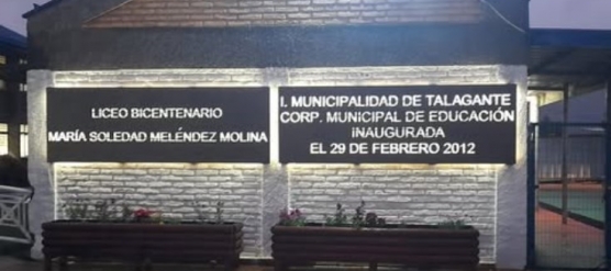 LETREROS LUMINOSOS A LA ENTRADA DE NUESTRO ESTABLECIMIENTO