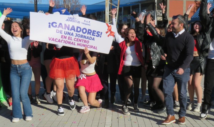 RECREOS ENTRETENIDOS, ORGANIZADOS POR LA DIRECCIÓN DESARROLLO COMUNAL Y LA CASA DE LA JUVENTUD.